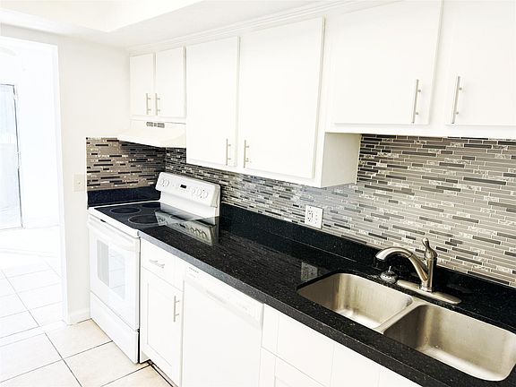 4th image of 2055 NW 56th Avenue #34E