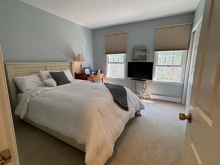 327 Shore Rd #B — Photo 12