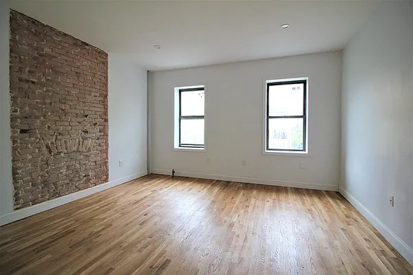 Rented by Hagstrom Management Inc | media 7