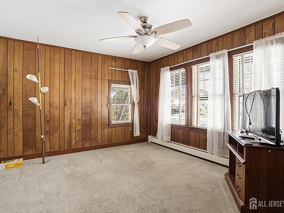 3rd image of 4121 Nottingham Way