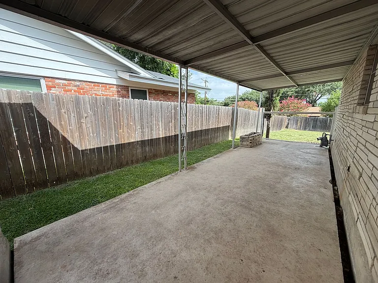 3403 Colony Dr — Photo 19