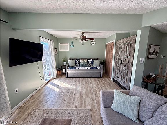 4th image of 274 Rustic Rook Rd