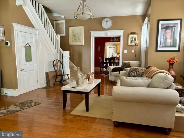 627 N 64th St, Philadelphia, PA 19151