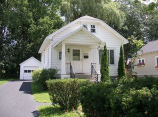 1186 S Country Club Dr, Niskayuna, NY