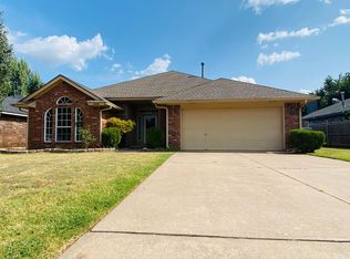 1608 Park Lane Dr, Edmond, OK 73003