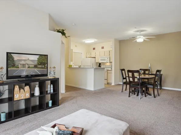 Quail Hollow at the Lakes