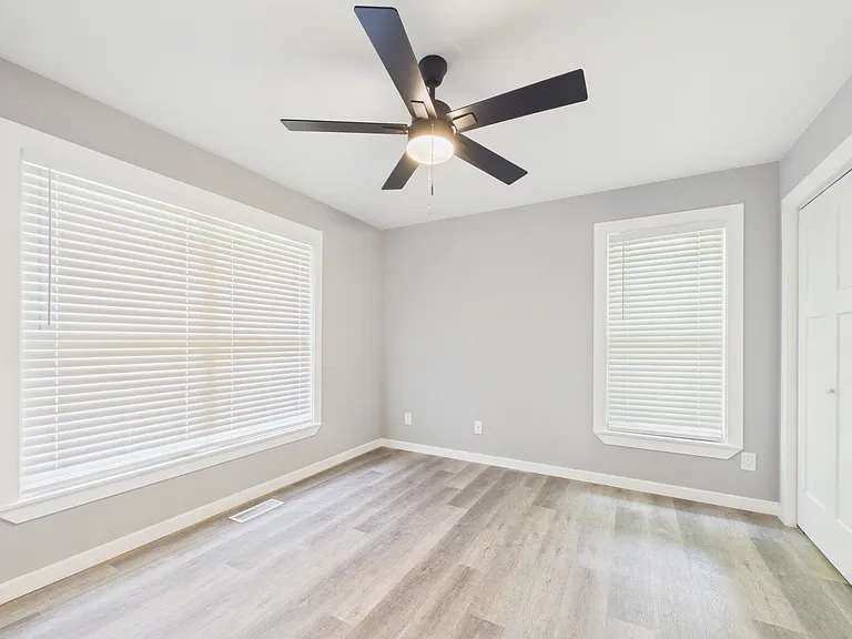 483 Baypoint Dr — Photo 26