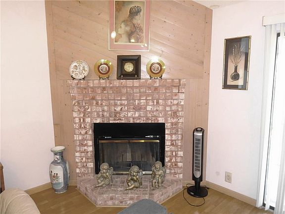 5th image of 8412 Saratoga Dr