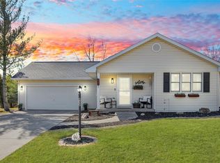 932 Lynwood Dr, Charleston, IL