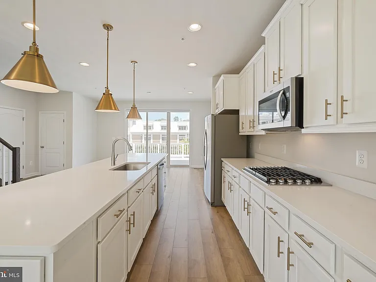 204 Ashton Market Aly — Photo 12