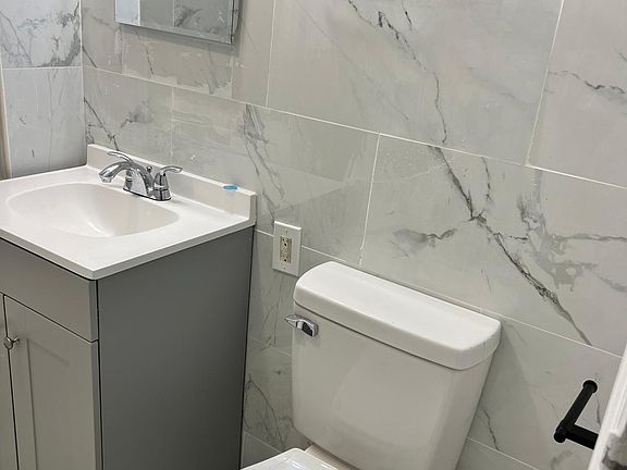 3rd image of 4175 Bronxwood Ave #1B