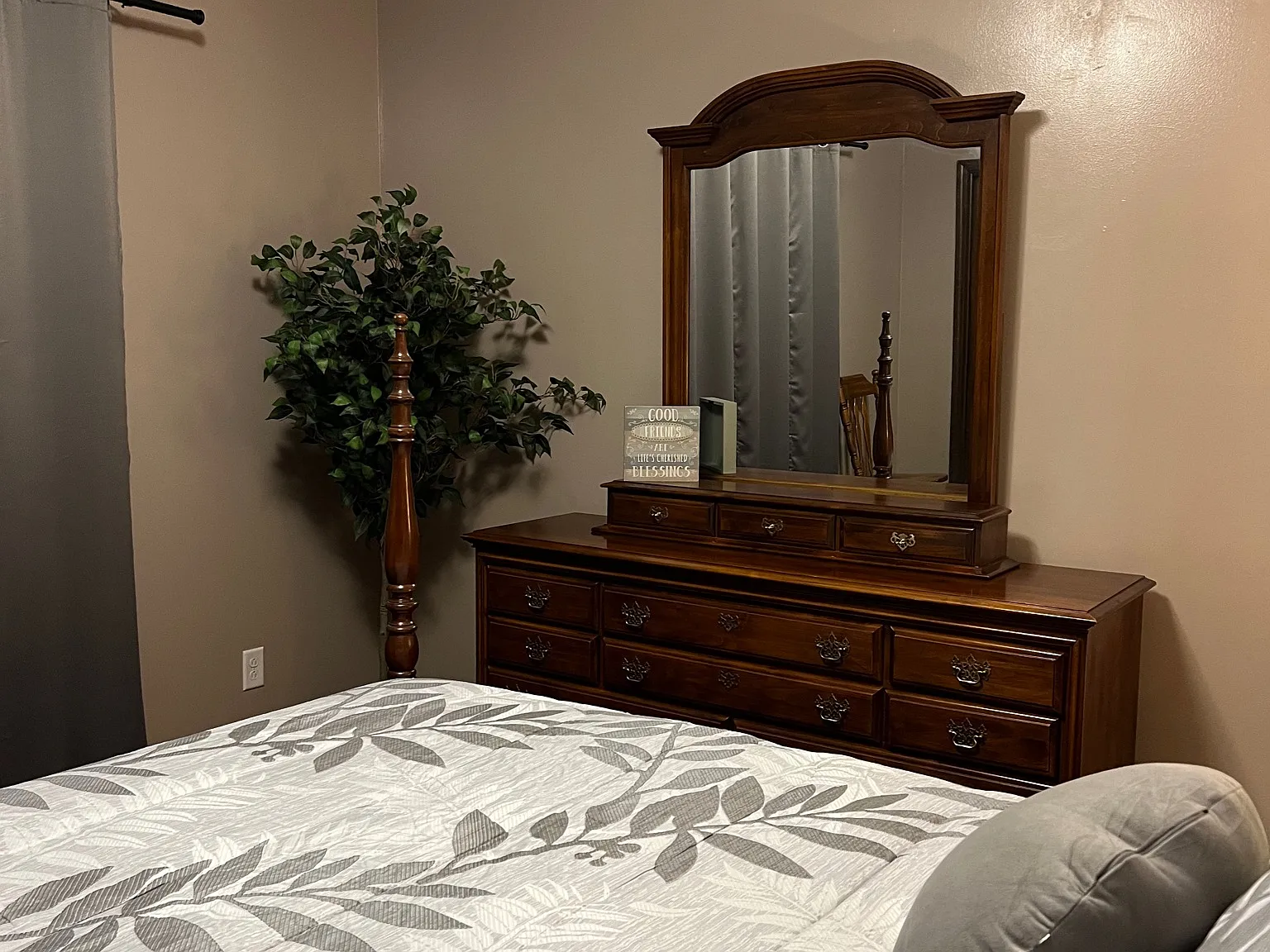 2 bed, 1.5 bath, 1100 sqft, $1,700 — Photo 1