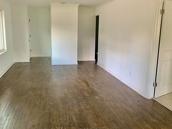 5th image of 3419 S Olive St