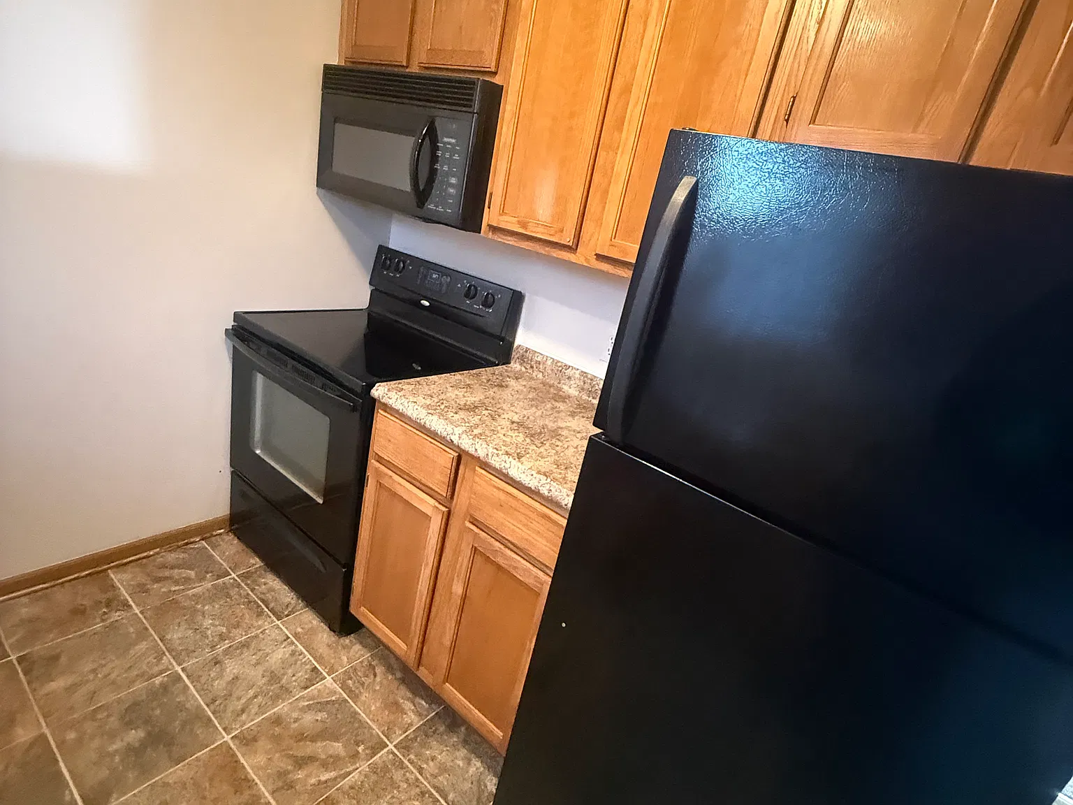 2 bed, $950 — Photo 4