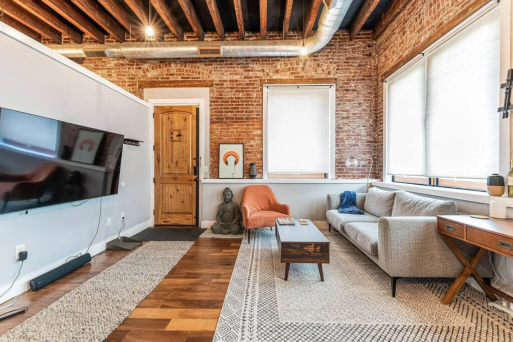 1 bed, $3,200 — Photo 4