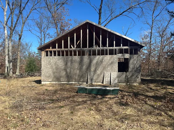 214 W Albany Ave, Baldwin, MI 49304