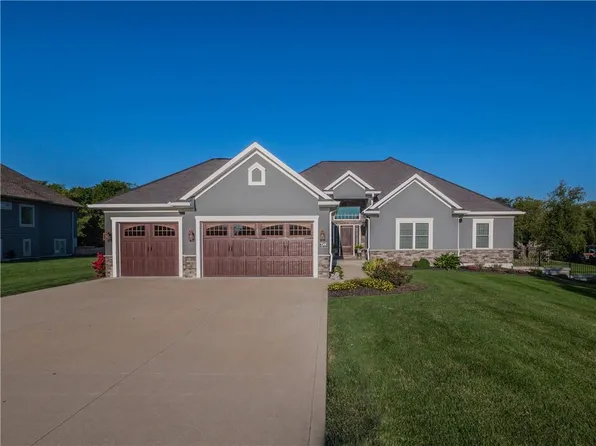 2308 Chamee Dr, Maryville, MO 64468