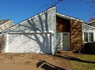 6387 Kindling Ct, Lisle, IL