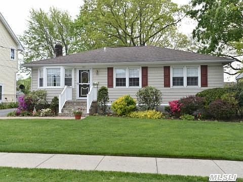 2nd image of 2526 Ramona St