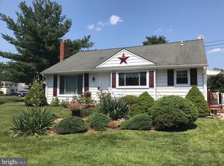 18 Constance Dr, Hamilton, NJ 08620
