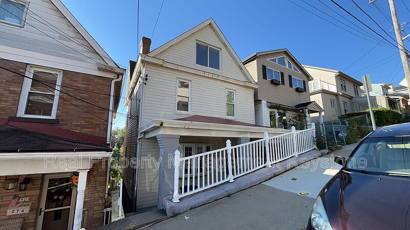 1st image of 272 Lelia St Floor 2