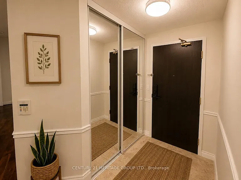 23 Hollywood Ave #1201 — Photo 7