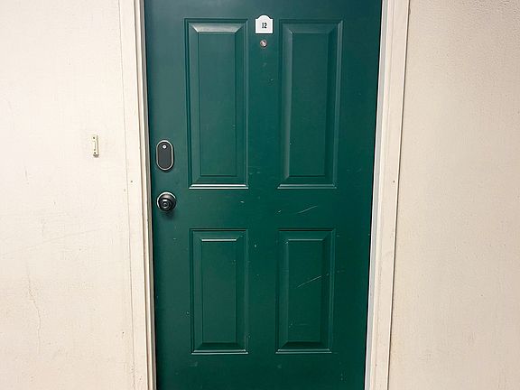 4th image of 150 S 800 E APT I2