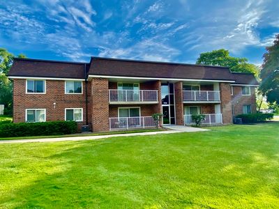 1114 S Springinsguth Rd APT 2C, Schaumburg, IL, 60193