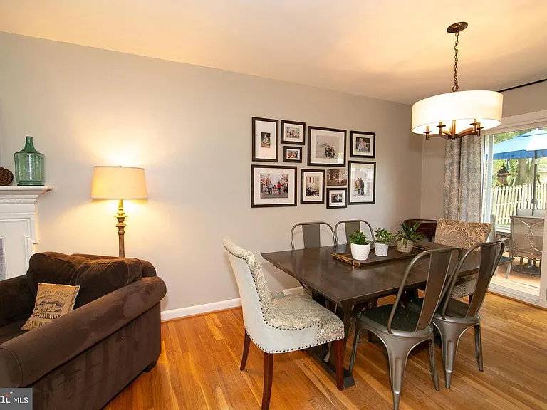 8411 Morey Ln — Photo 32