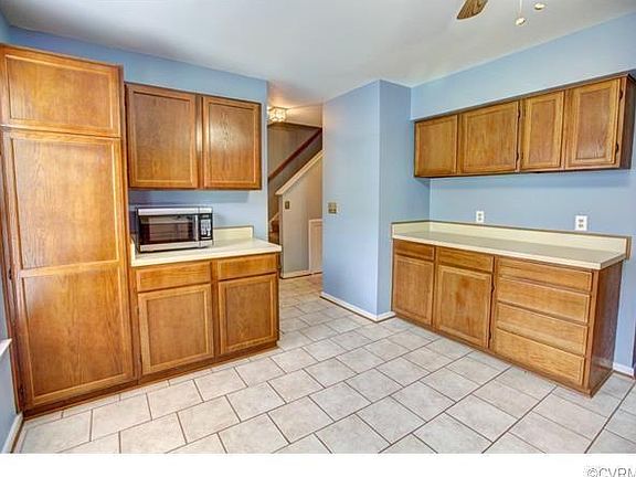 3rd image of 4111 Bush Lake Dr