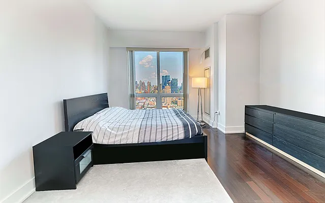 Rented by Halstead Real Estate | media 38