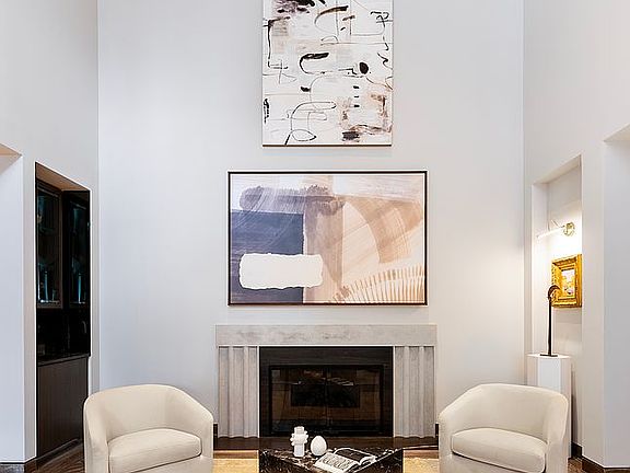 2nd image of 111 W 57th St APT 14N