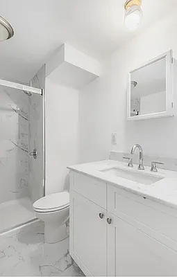 Rented by SERHANT. | media 6