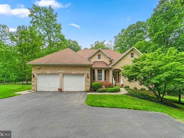 12544 Woodridge Ln, Highland, MD 20777
