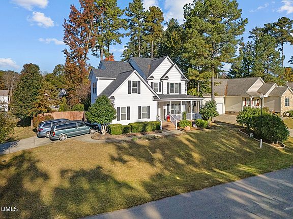 4th image of 105 Torrance Ct