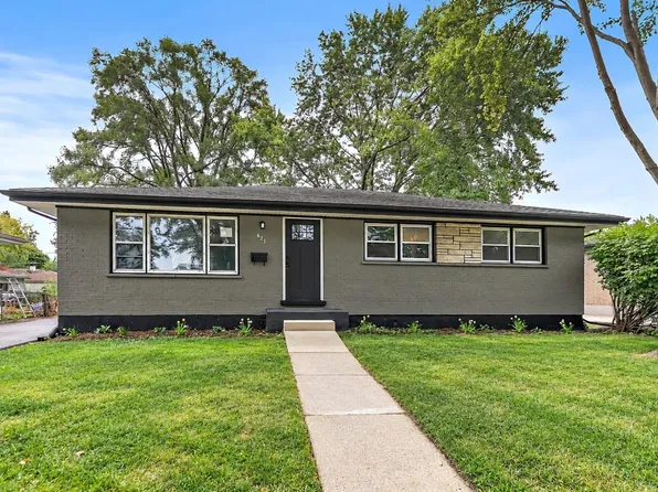 671 W Saint Aubin Dr, Addison, IL 60101