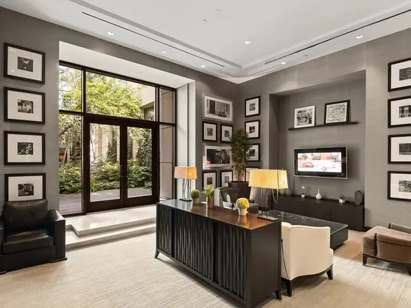 80 Riverside Boulevard image 10 of 14