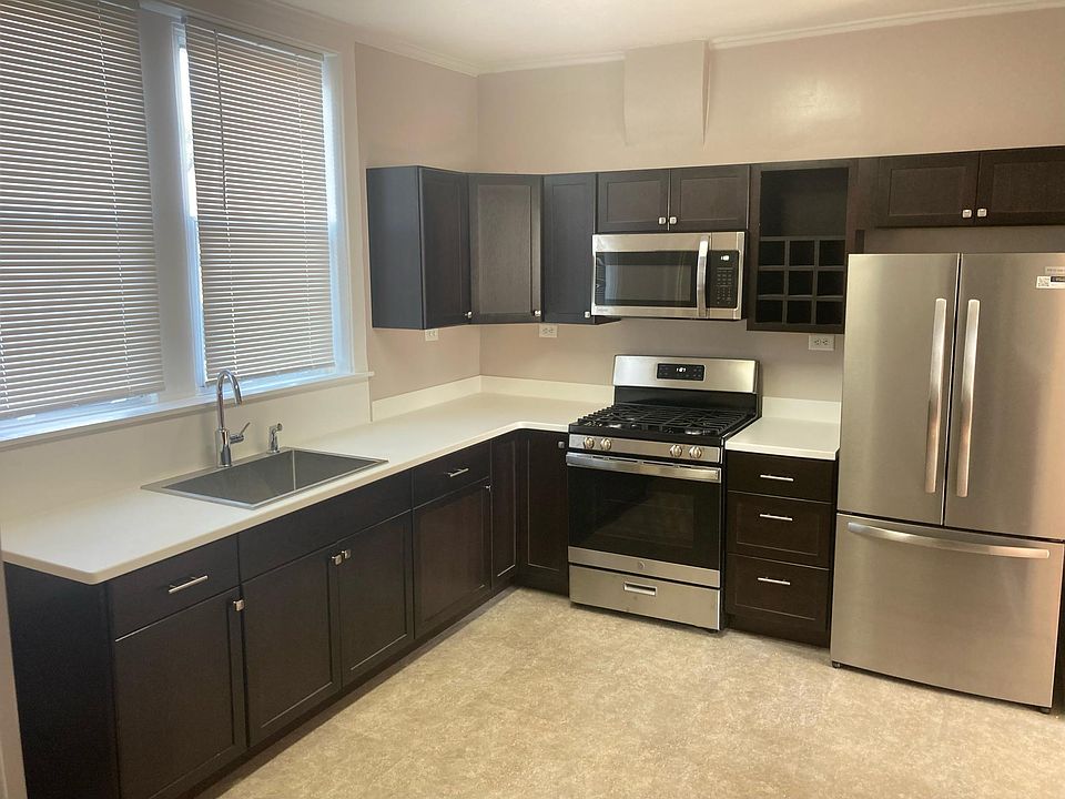 Eat in Kitchen