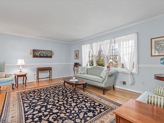 2nd image of 11 Dorr Rd