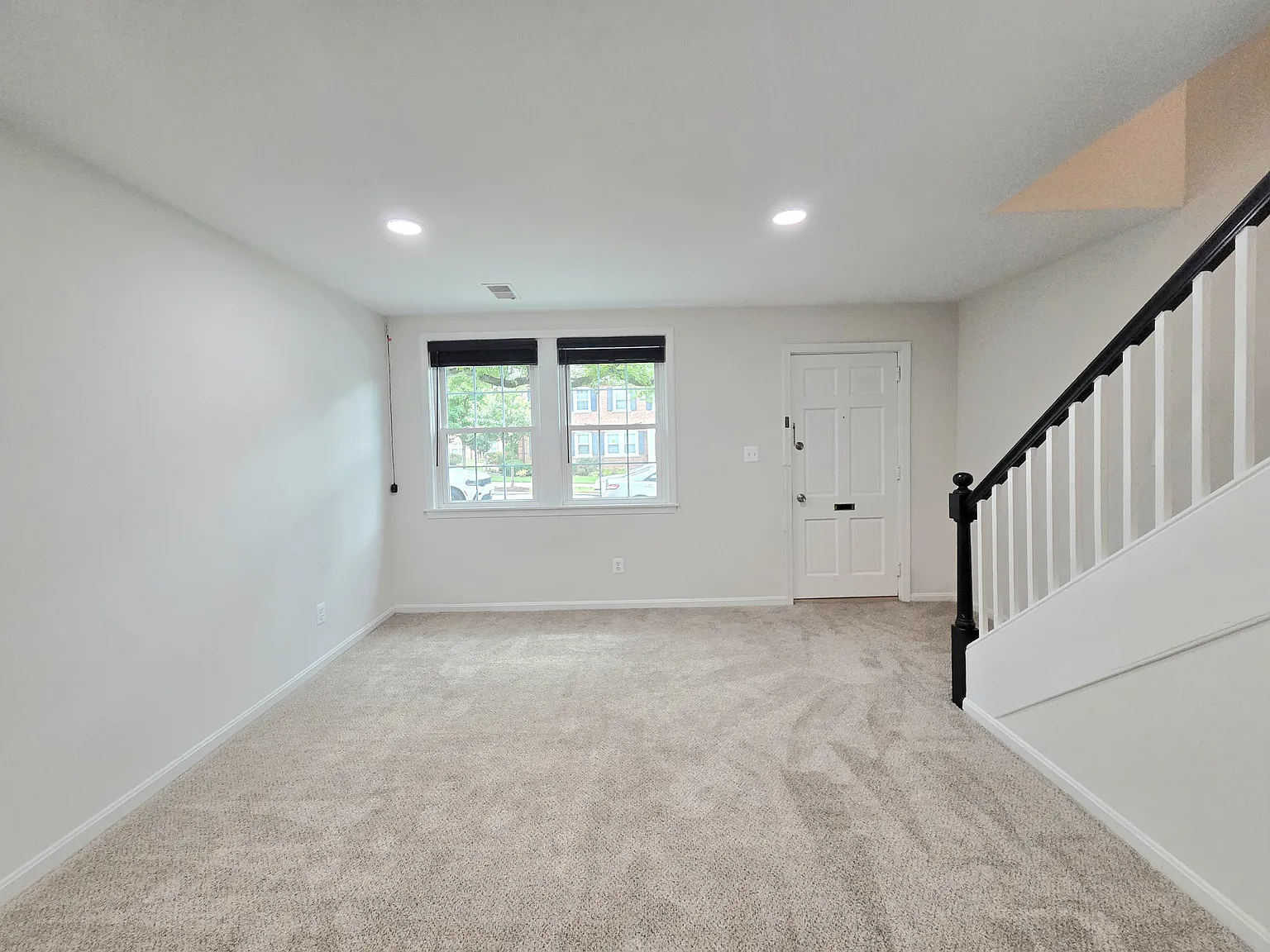2 bed, 1254 sqft, $1,800 — Photo 2