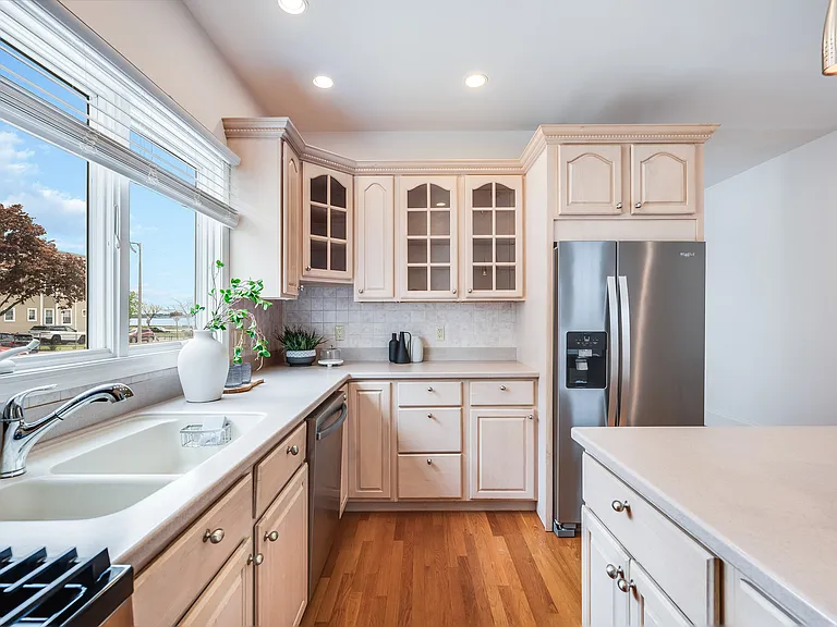 1520 Columbia Rd #2 — Photo 4
