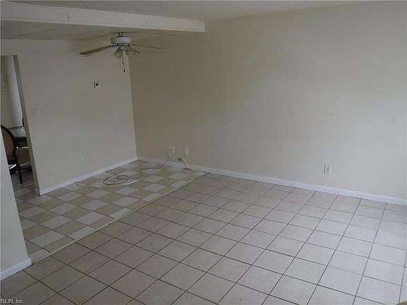 3rd image of 5403 Grand Lake Cres