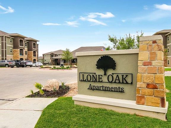Lone Oak Apartments
