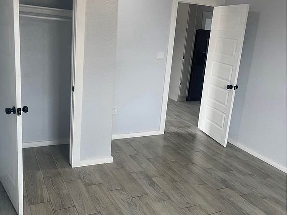 5th image of 3109 Douglas Ave #B