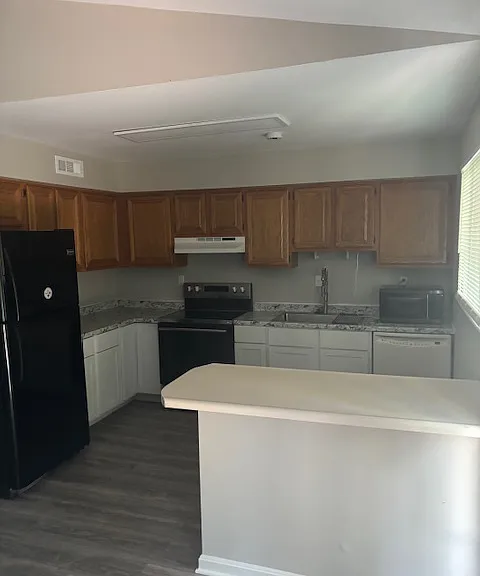 10807 Woodlawn Blvd — Photo 3
