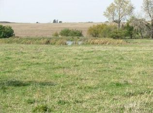 820 Edwards Rd, Effingham, KS 66023