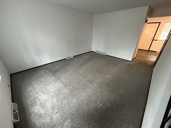2nd image of 505 E 16th St APT 6