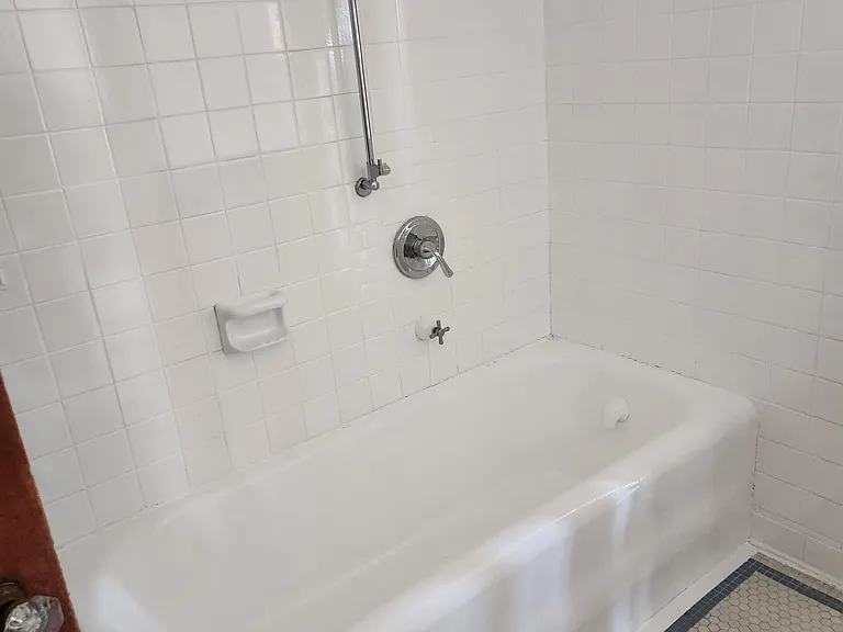 420 Sumner St #4 — Photo 5