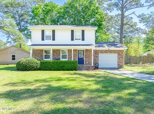 101 Hillside Ct, Jacksonville, NC 28546