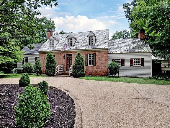2nd image of 120 Horseshoe Dr